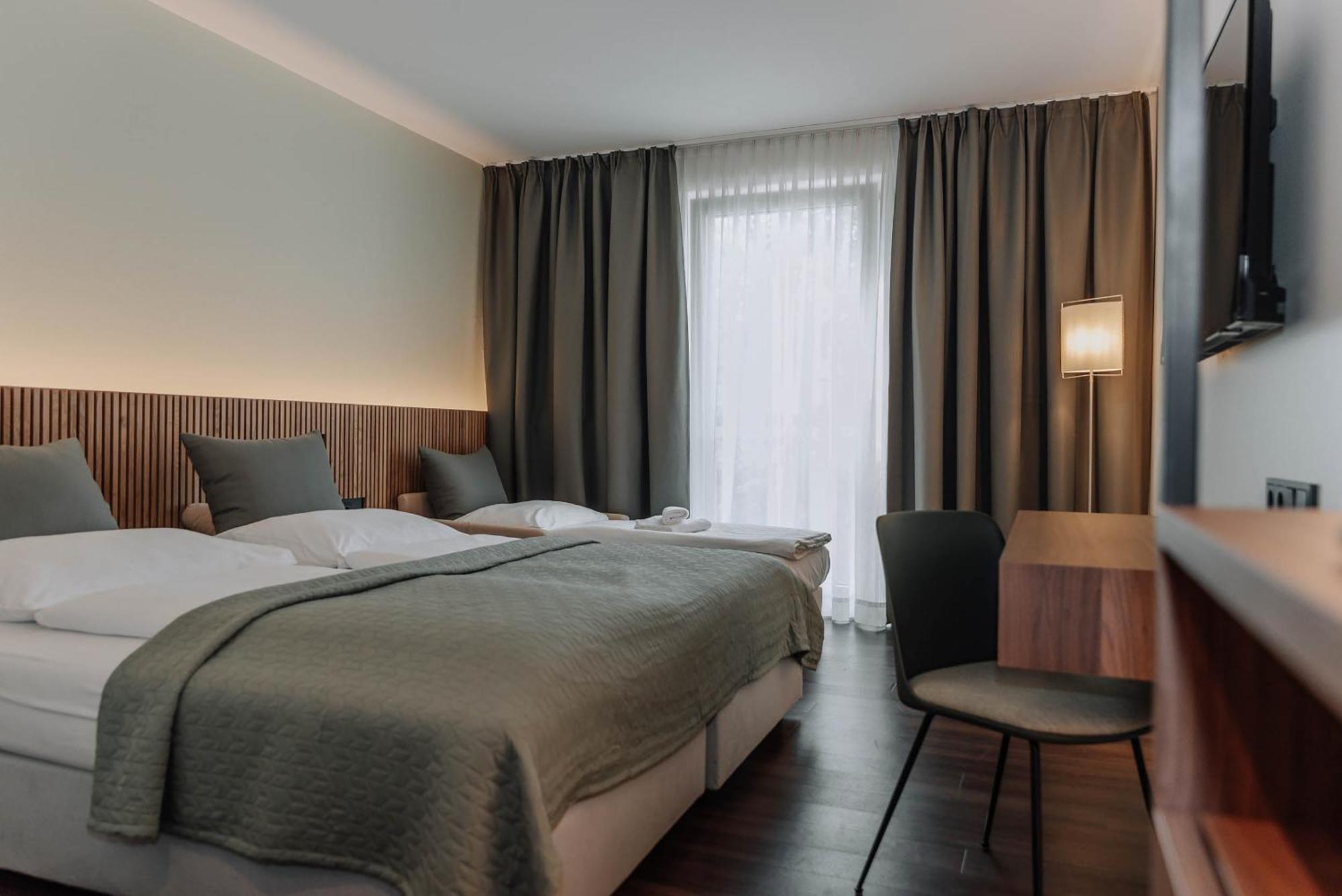 Heinhotel Vienna Airport Schwechat Exterior photo